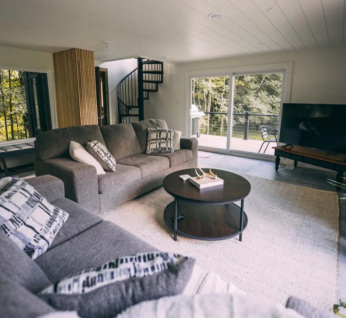 AirBnB Woodside Riesiges SechsContainerHaus in Ohio MEINE JUNGS