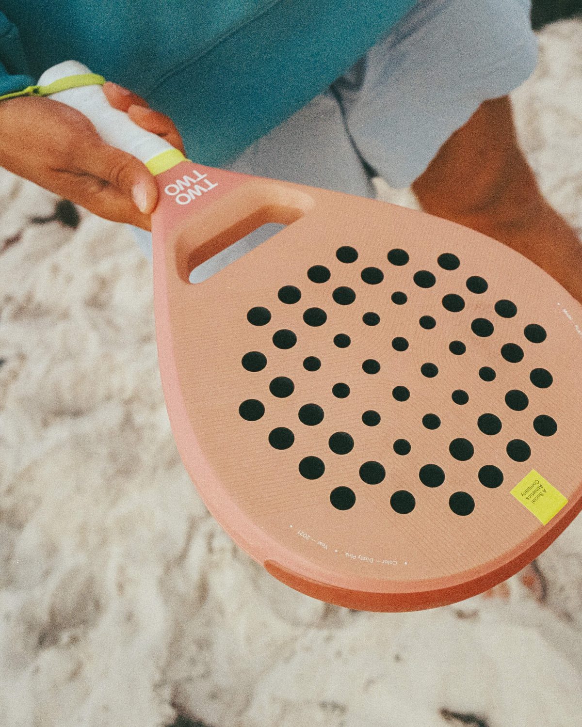 TwoTwo: der minimalistische Padelschläger – MEINE JUNGS Magazin